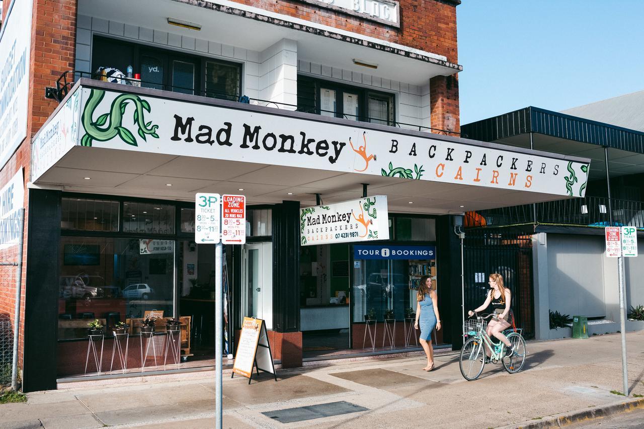 Mad Monkey Central Cairns Bagian luar foto